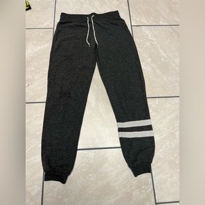 Well Worn Women’s Girls Unisex Joggers With Pockets Grey Size Small ( Lot Of 2 )